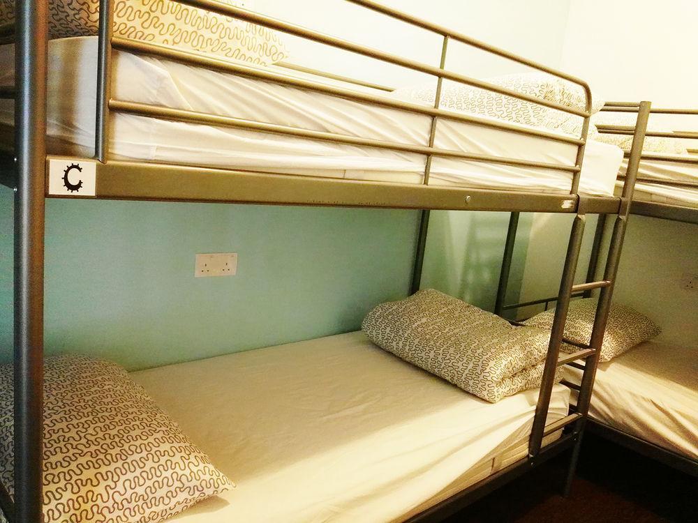 Roof Talk Theme Hostel Джохор-Бару Екстер'єр фото